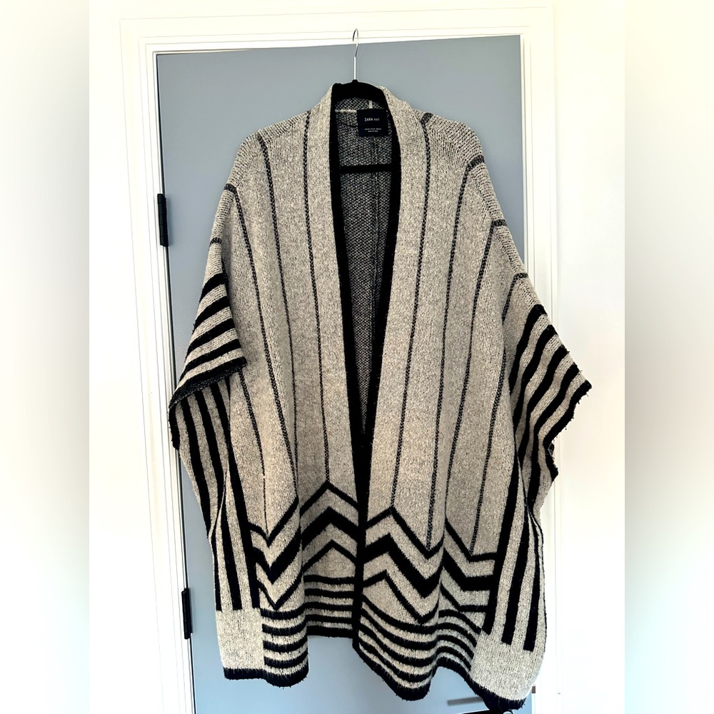 Knit Kimono- Gray with black stripes